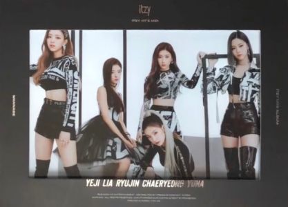 Itzy - It'z Me (CD)